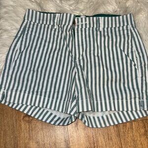 Old Navy, green and white striped shorts size 6 every day shorts new never worn